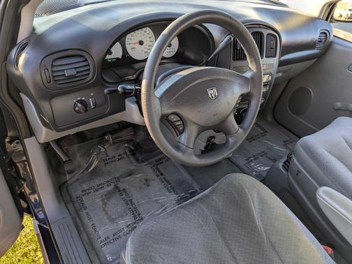 2005 Dodge Grand Caravan SE