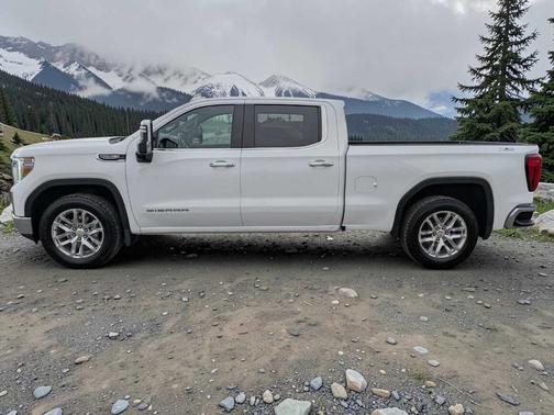 Summit White 2022 GMC Sierra 1500 Limited SLT