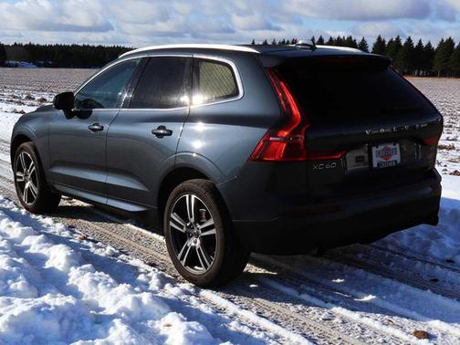 2021 Volvo XC60 T5 Momentum
