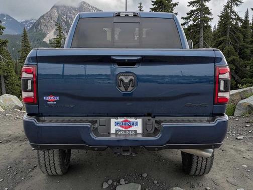 Patriot Blue Pearlcoat 2021 RAM 2500 Limited