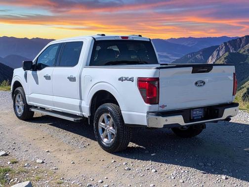 Oxford White 2024 Ford F-150 XLT
