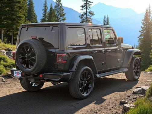 2020 Jeep Wrangler Unlimited Sahara High Altitude