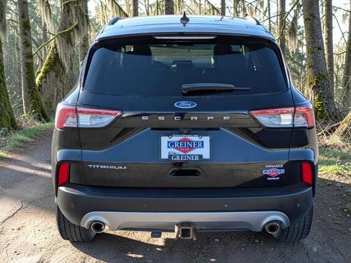 Agate Black Metallic 2021 Ford Escape Titanium