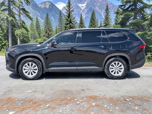 Midnight Black Metallic 2024 Toyota Grand Highlander XLE