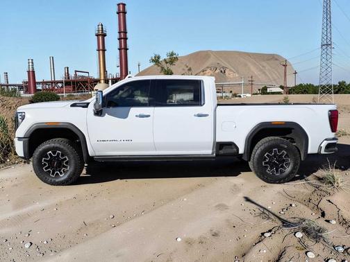 White 2024 GMC Sierra 2500 Denali Ultimate