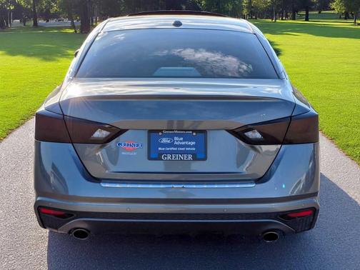 2021 Nissan Altima 2.5 Platinum