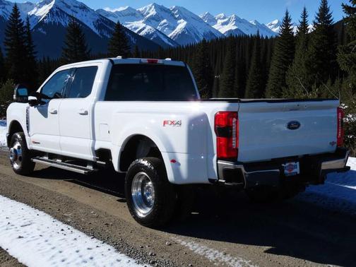 2024 Ford F-350 Lariat Super Duty