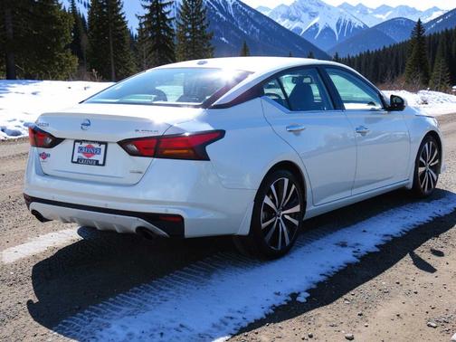 2020 Nissan Altima 2.0 Platinum