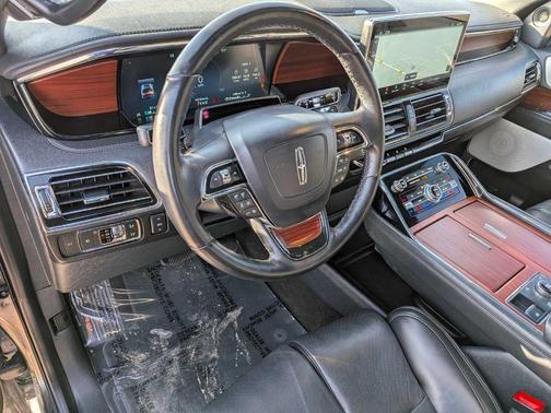Starlight 2022 Lincoln Navigator L Reserve