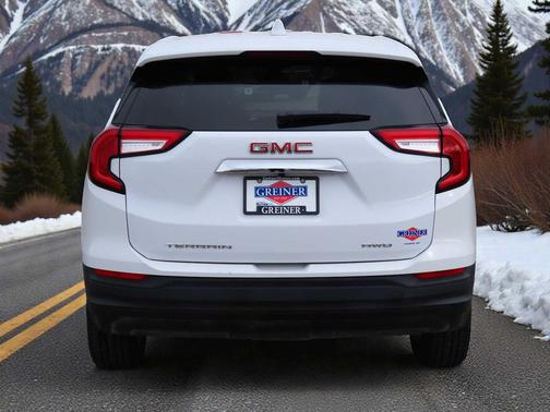 2024 GMC Terrain SLE