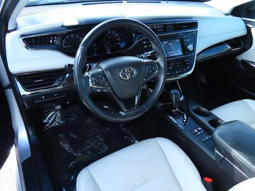 2016 Toyota Avalon XLE