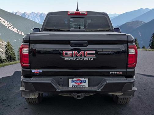 2024 GMC Canyon AT4
