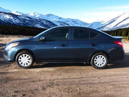 2017 Nissan Versa 1.6 S+