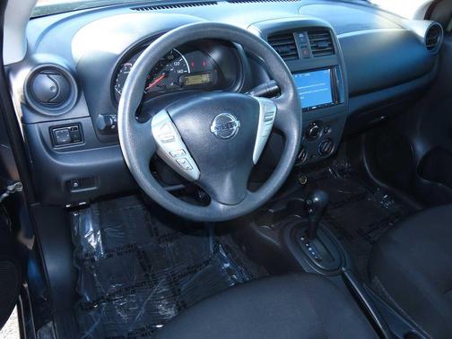 2017 Nissan Versa 1.6 S+