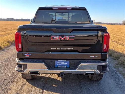 2021 GMC Sierra 1500 SLT