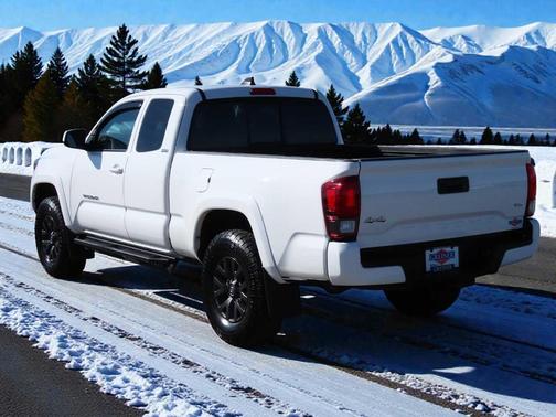 2022 Toyota Tacoma SR5