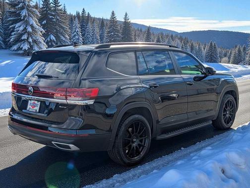 2024 Volkswagen Atlas 2.0T SE