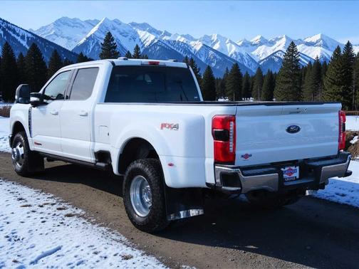 2024 Ford F-350 Lariat Super Duty