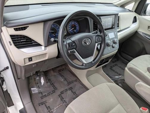 2018 Toyota Sienna L