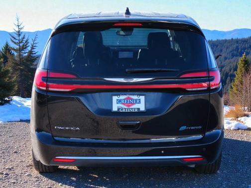 2024 Chrysler Pacifica Hybrid Select