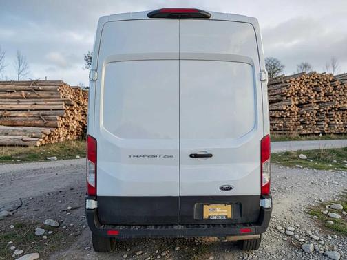 Oxford White 2022 Ford Transit-250 Base