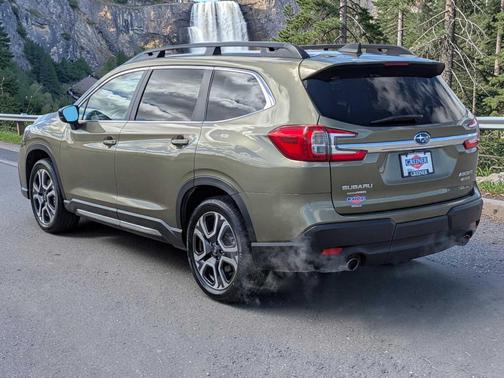 Autumn Green Metallic 2024 Subaru Ascent Limited