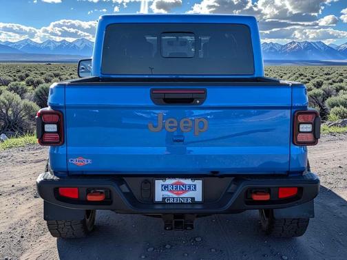 Hydro Blue Pearlcoat 2021 Jeep Gladiator Mojave