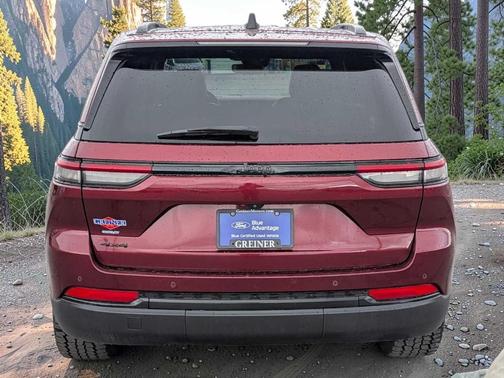 Velvet Red 2023 Jeep Grand Cherokee Altitude