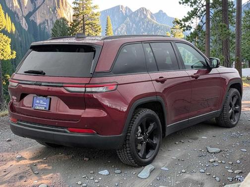 Velvet Red 2023 Jeep Grand Cherokee Altitude