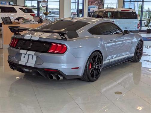 2022 Ford Shelby GT500 Base