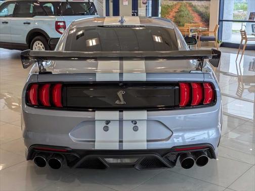 2022 Ford Shelby GT500 Base