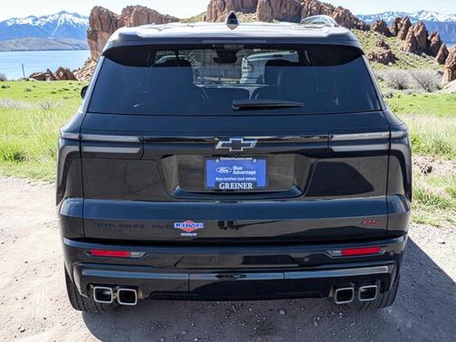 Black 2024 Chevrolet Traverse RS
