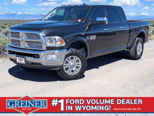 Brilliant Black Crystal Pearlcoat 2018 RAM 2500 Laramie