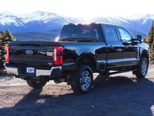 2025 Ford F-350 Lariat Super Duty