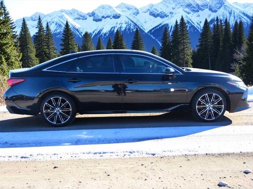 2019 Toyota Avalon XSE