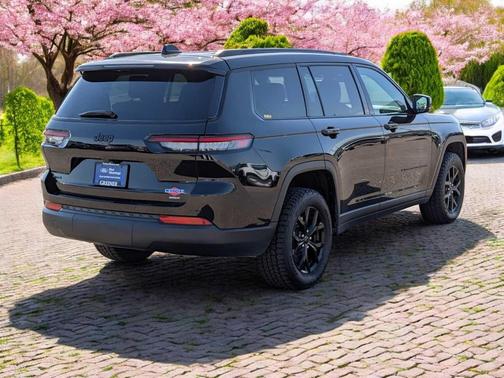 2024 Jeep Grand Cherokee L Laredo
