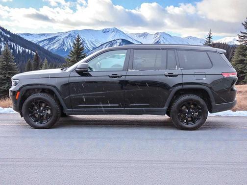 2024 Jeep Grand Cherokee L Laredo
