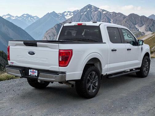 Oxford White 2021 Ford F-150 XLT