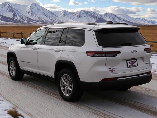 2023 Jeep Grand Cherokee L Laredo