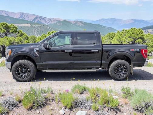 Agate Black Metallic 2023 Ford F-150 XLT