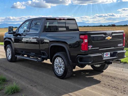 2023 Chevrolet Silverado 3500 High Country