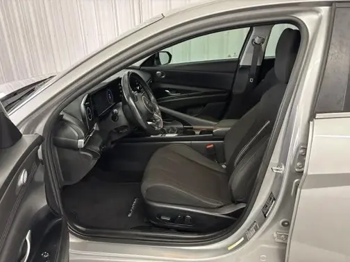 Shimmering Silver 2021 Hyundai ELANTRA SEL