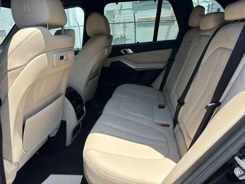 Jet Black 2022 BMW X5 sDrive40i