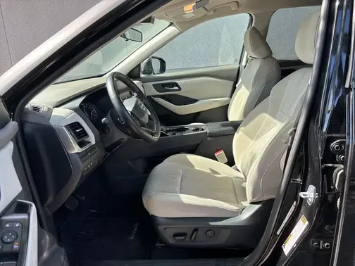 Super Black 2025 Nissan Rogue SV