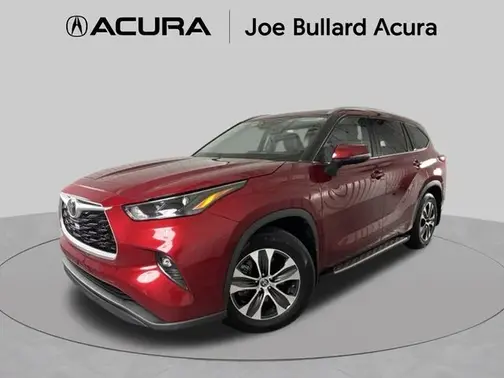 Pearl 2022 Toyota Highlander XLE