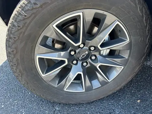 Pearl 2021 Chevrolet Tahoe Z71