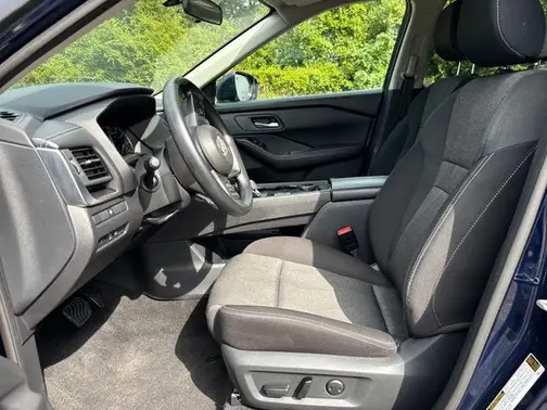 Deep Ocean Blue Pearl 2024 Nissan Rogue SV