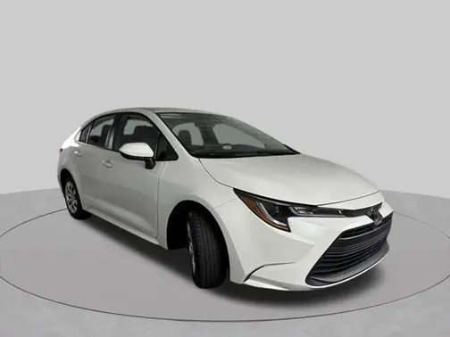 Pearl 2023 Toyota Corolla LE