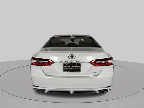 Ice 2023 Toyota Camry SE