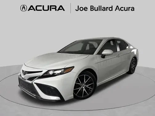 Ice 2023 Toyota Camry SE
